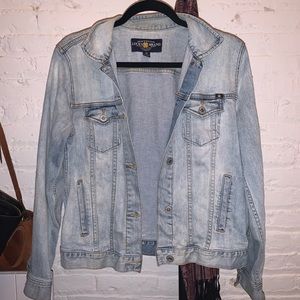 Lucky Tomboy Trucker light wash denim jacket